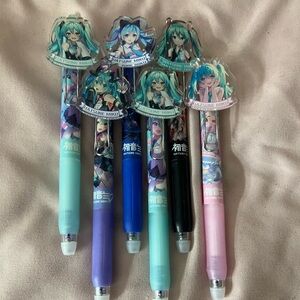 Hatsune Miku Themed Pens Set